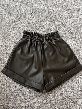 Nonchalant Sibylle Shorts - XS